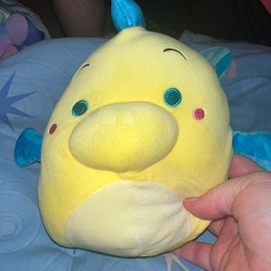 Flounder the squishmallow